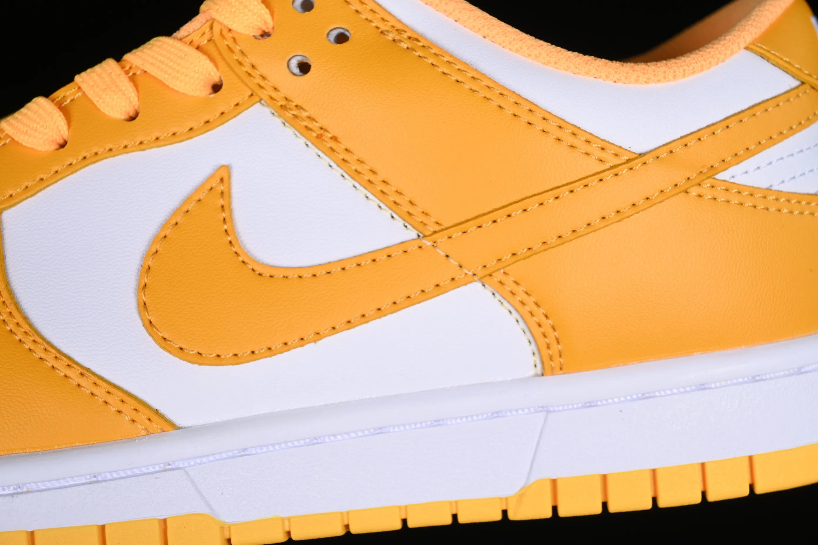 All categories Nk SB Dunk series Nk SB Dunk Low low-top sneakers Nk Dunk Low SB dunk series white and yellow color low-top casual sports skateboard shoes DD1503-800